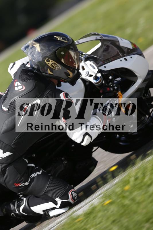 /53 16.09.2025 Track Day Domi Aegerter ADR/Gruppe rot/1